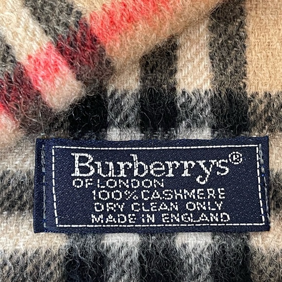 💯 %Cashmere Burberrys of London Made in England❤️ - Picture 2 of 6